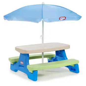 Детский столик для пикника с зонтиком в магазине