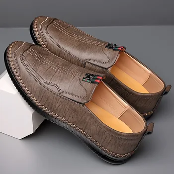 Мужская Кожаная обувь ручной работы 2023, Летняя Новая Дышащая Кожаная Обувь, Лоферы для Вождения, Мужские Нескользящие деловые туфли на плоской подошве